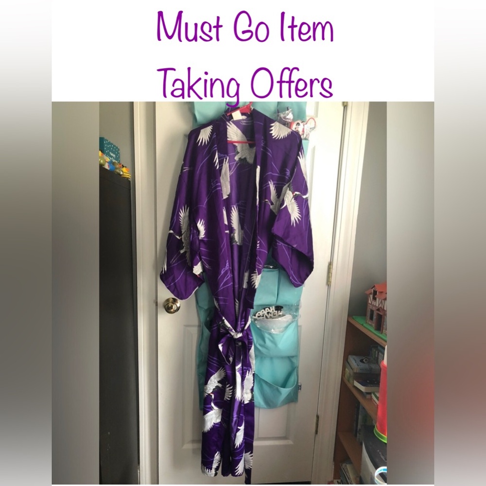 Kimono Robe with The Red-Crowned Crane  Design Made in Japan